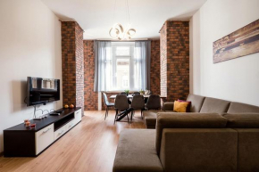 Jacuzzi and privacy in English style in the heart of the city